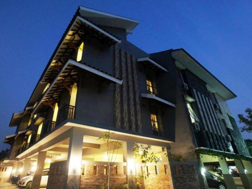 Hotel Oasis - Satu *